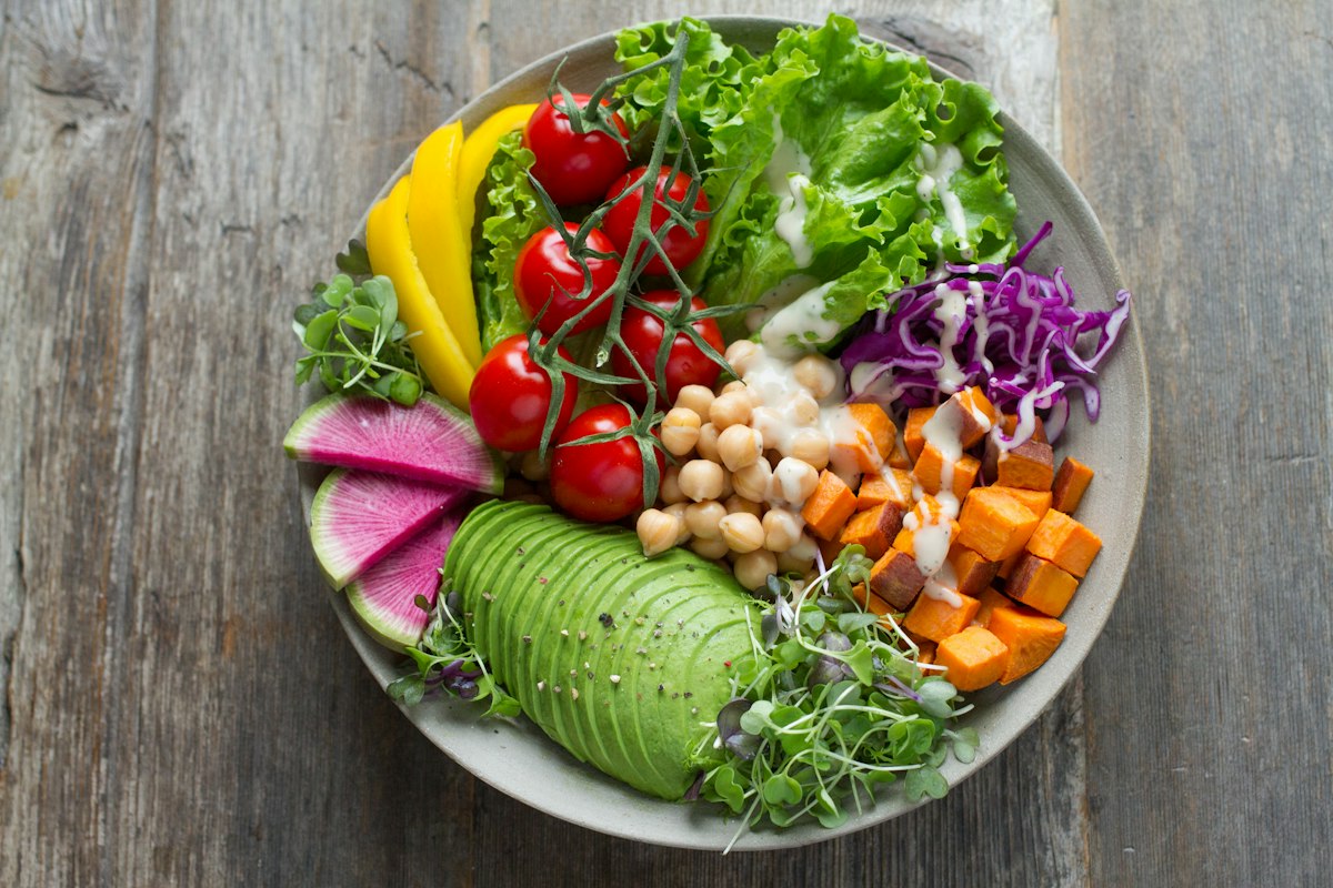 Calorie Calculator: Daily Intake for Weight Loss